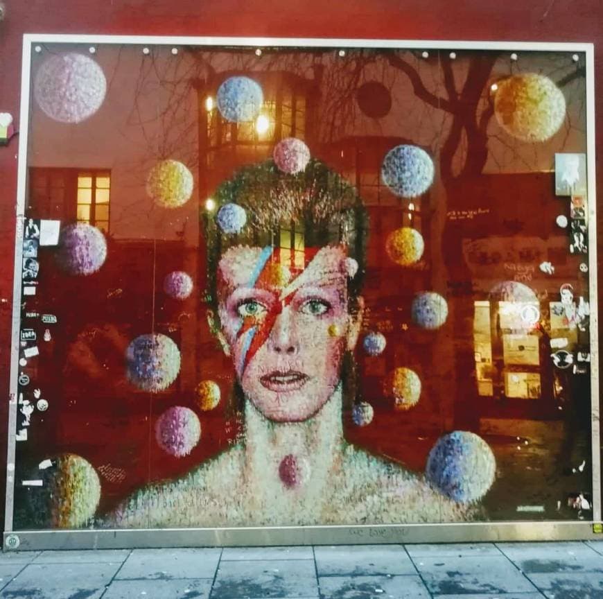 Place David Bowie Memorial