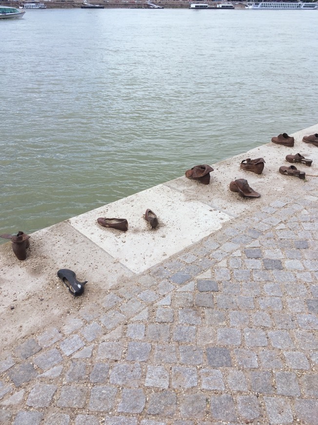 Lugar Shoes on the Danube Bank