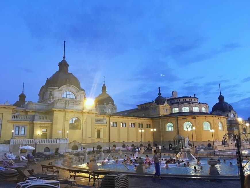 Lugar Széchenyi Thermal Bath