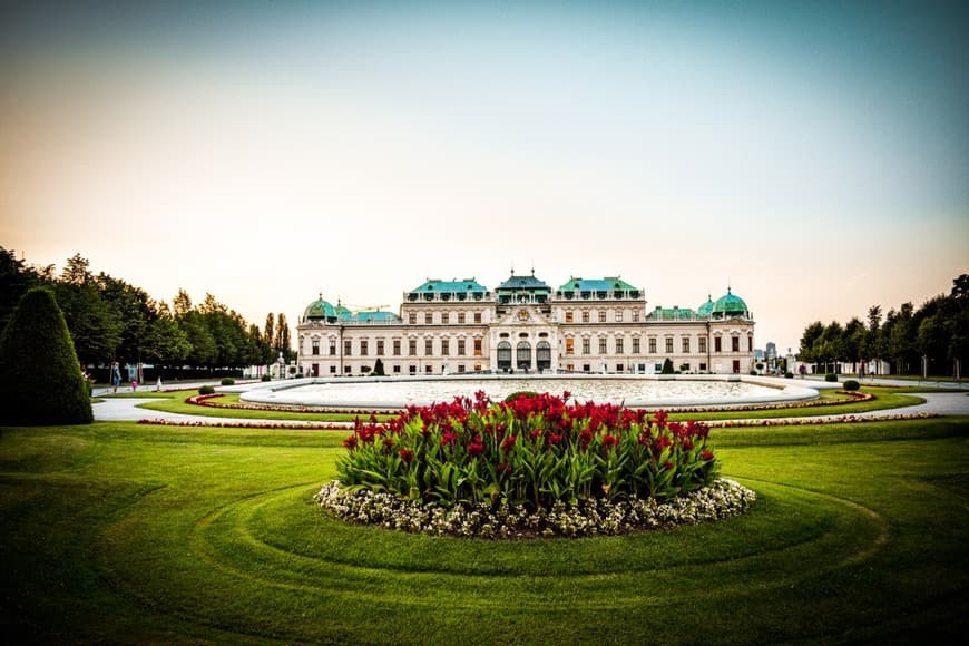 Place Belvedere Palace