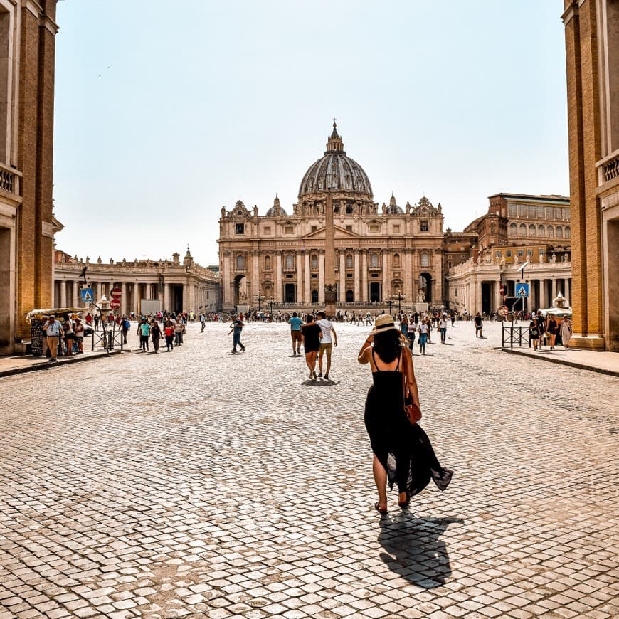 Place Piazza San Pietro