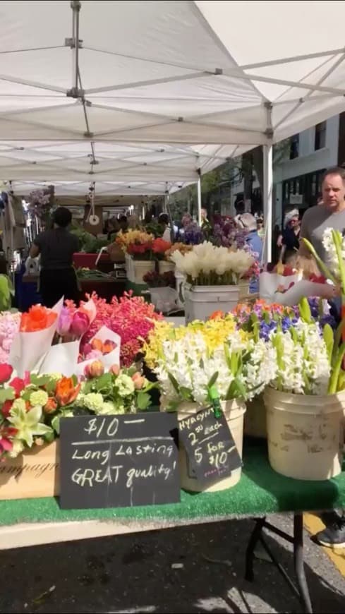 Lugar Ballard Sunday Farmers Market