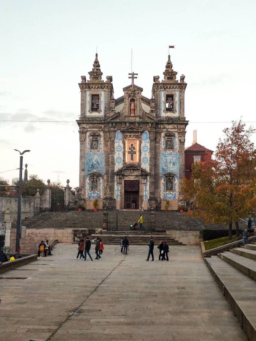 Place Iglesia de San Ildefonso