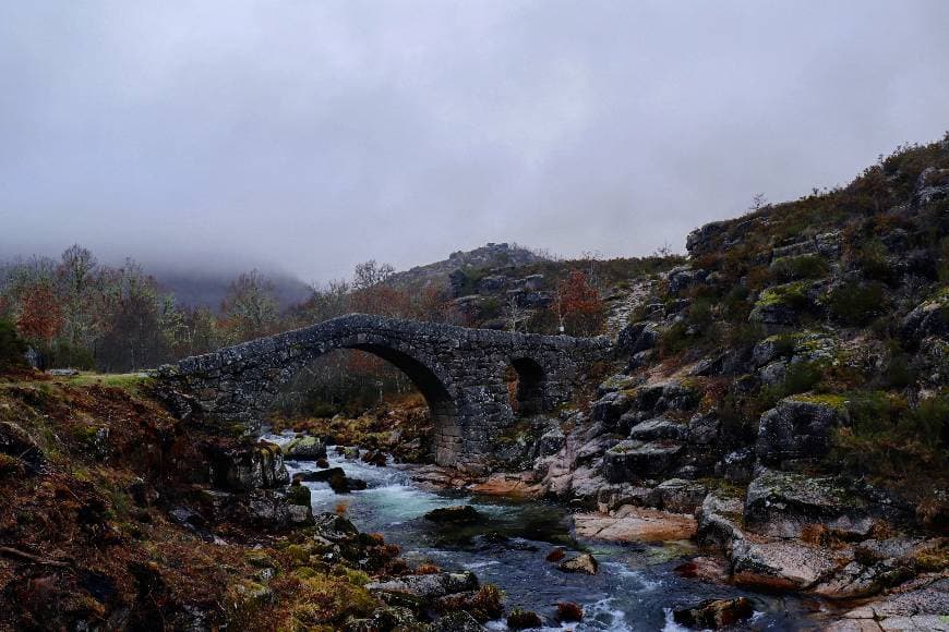 Lugar Puente de Cavada Velha