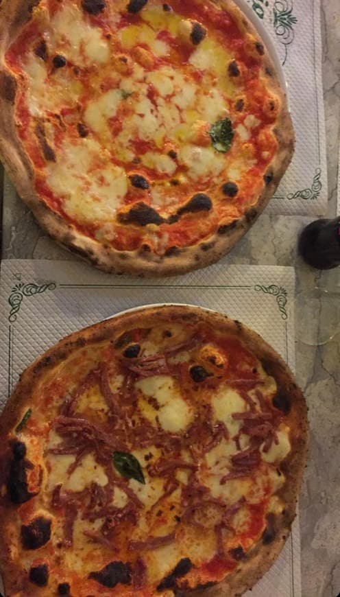 Lugar Pizzeria Trianon da Ciro Napoli