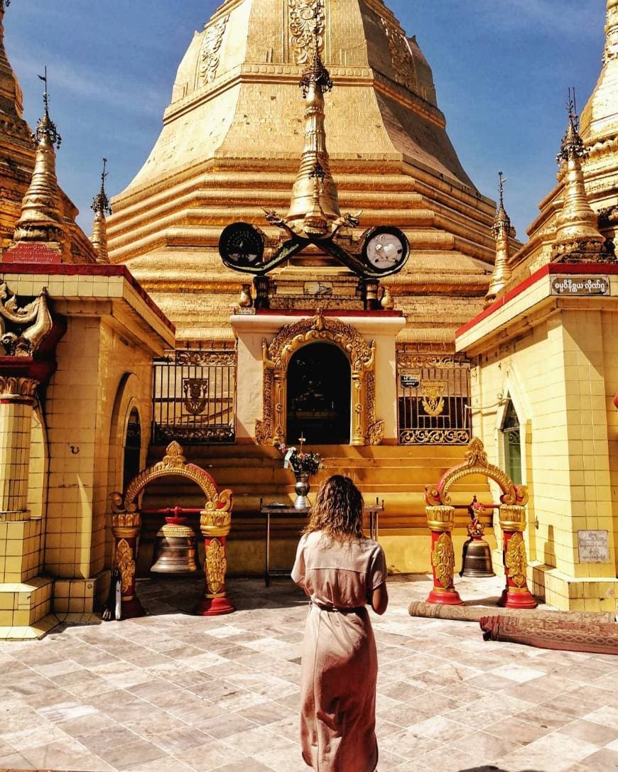 Place Shwedagon Pagoda