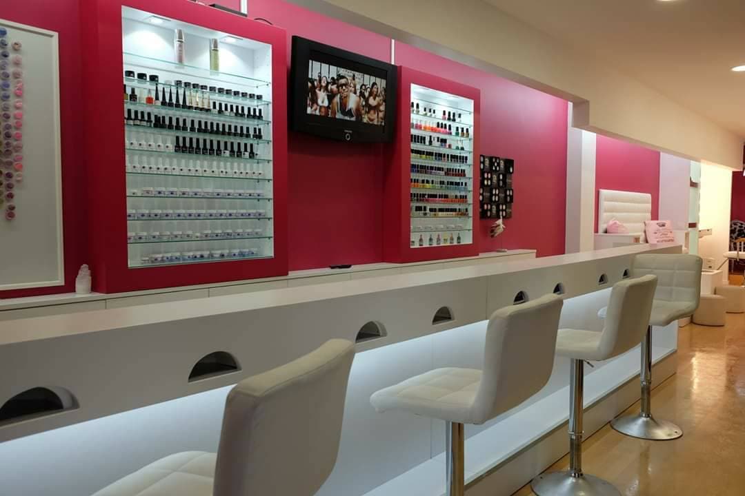 Place CarlAreias Nail Bar