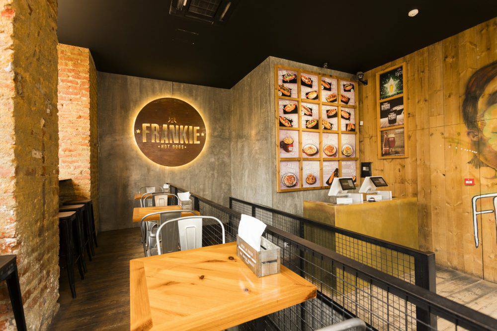 Restaurantes Frankie Hot Dogs