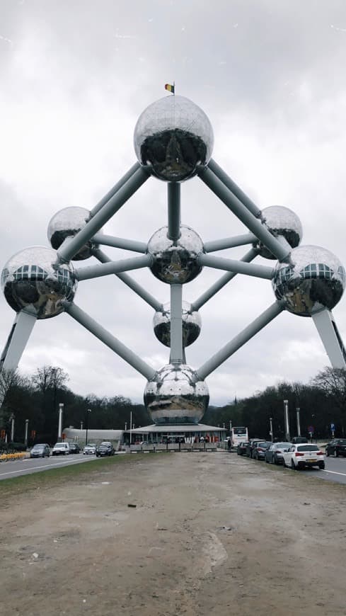 Lugar Atomium