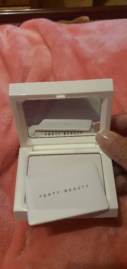 Beauty Polvos de maquillaje, de Fenty by Rihanna