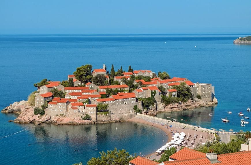 Place Aman Sveti Stefan - Luxury Resort in Montenegro 