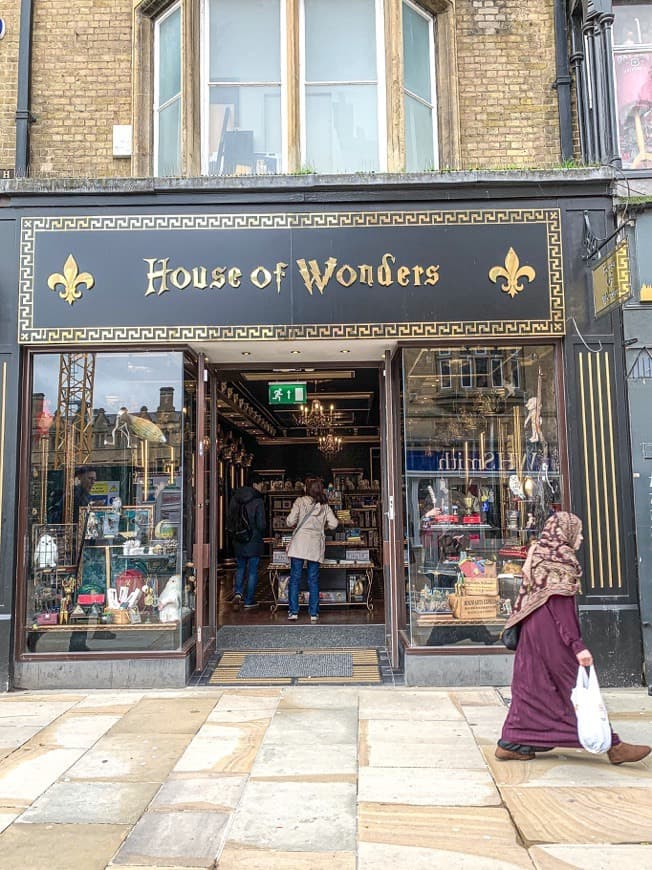 Place House of Wonders