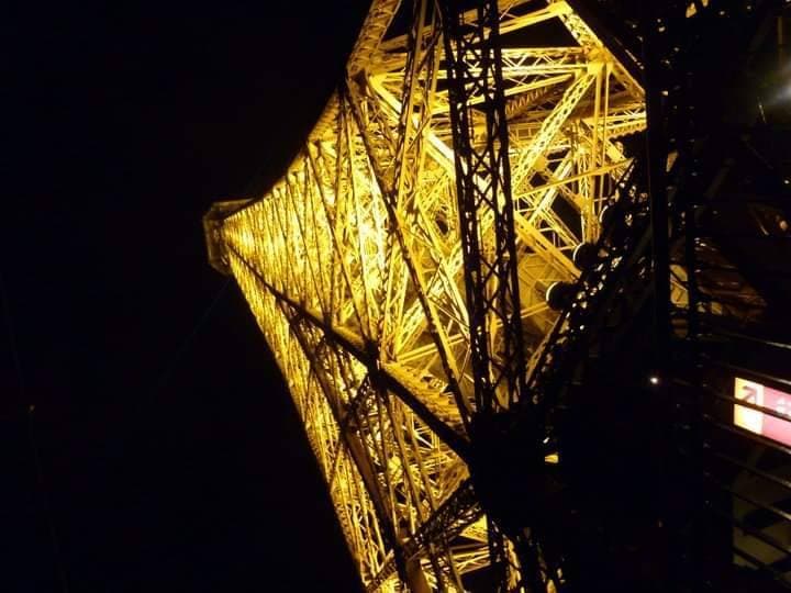 Place Torre Eiffel