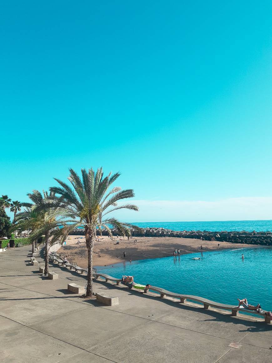 Place Praia da Calheta