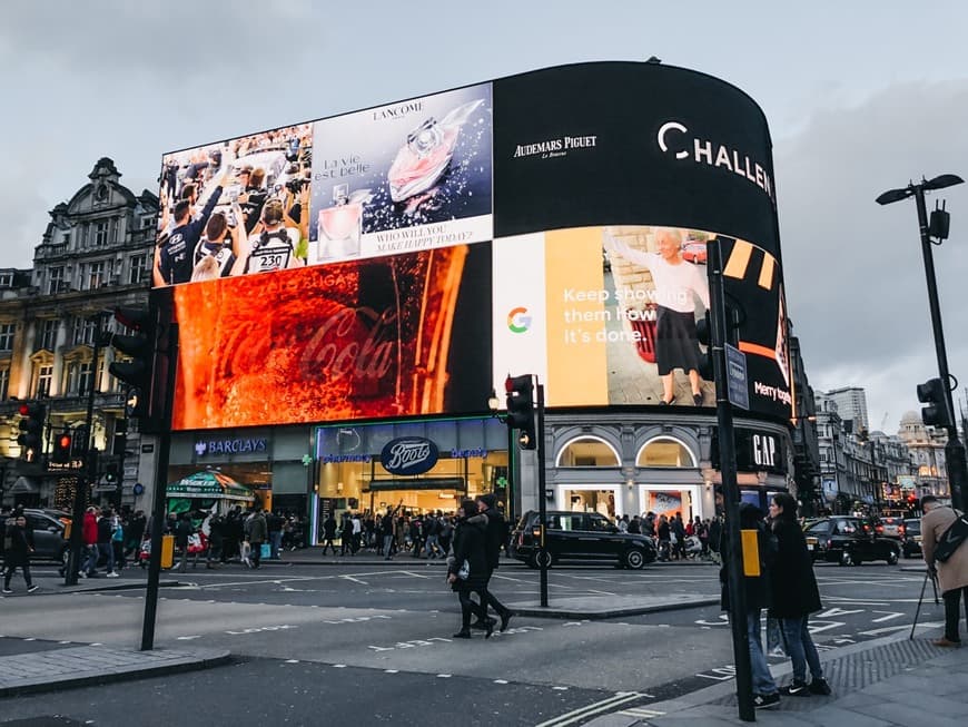 Lugar Piccadilly Circus