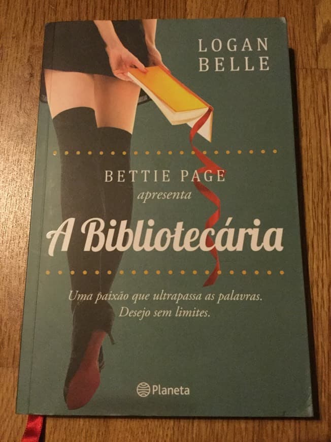 Book La bibliotecaria by Logan Belle(2013-02-01)