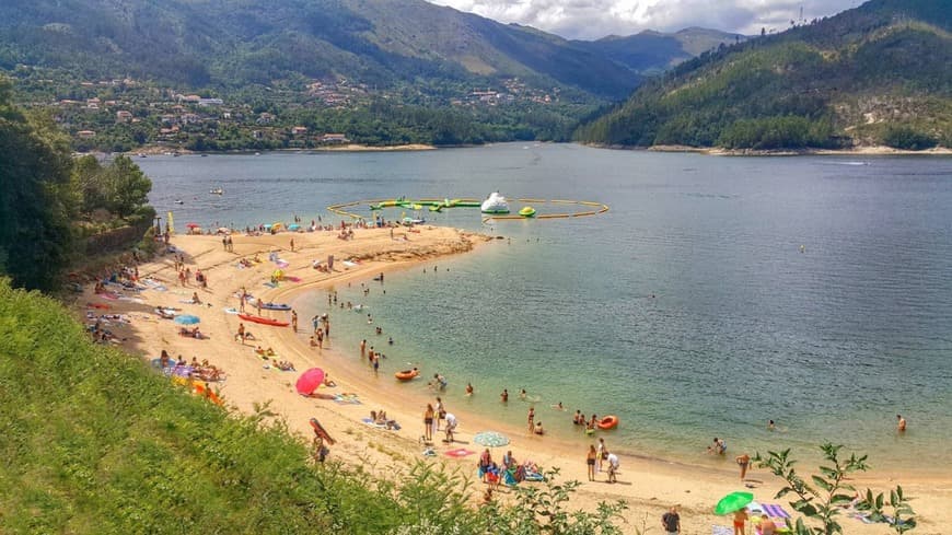 Place Praia fluvial de Alqueirão