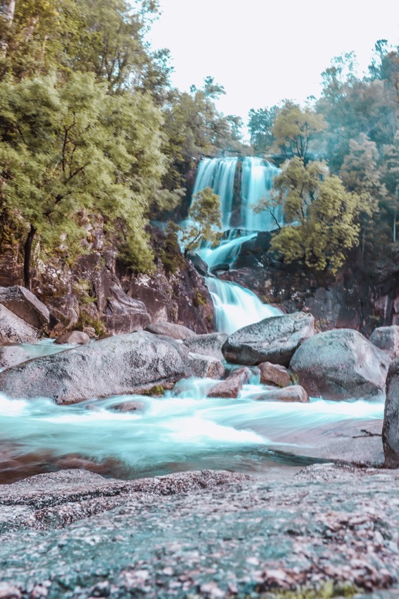 Lugar Cascata Fecha de Barjas (Tahiti)