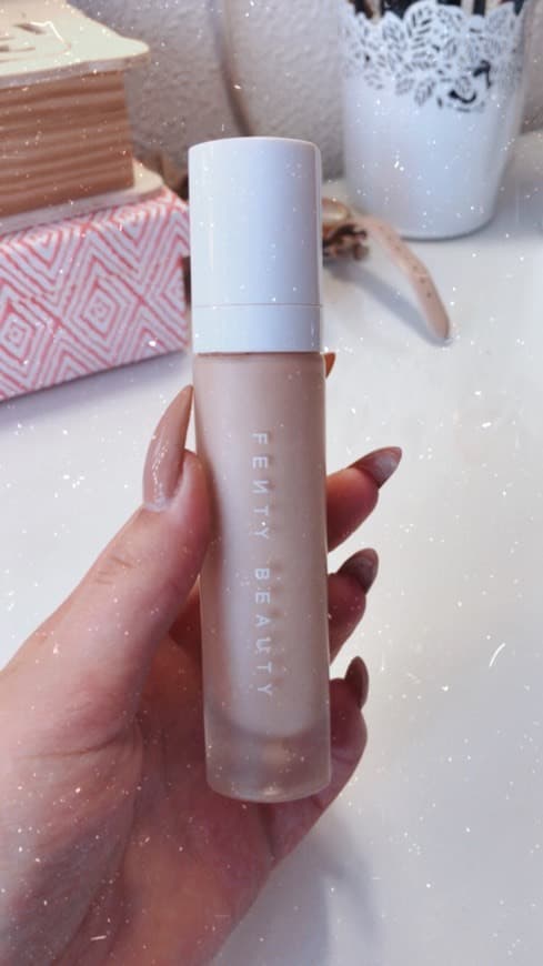 Producto Fenty beauty- Base de longa duração 