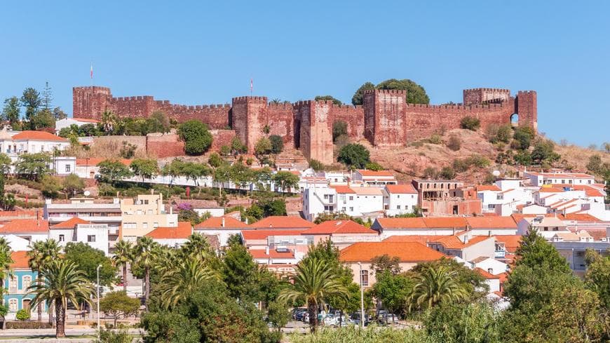 Place Silves