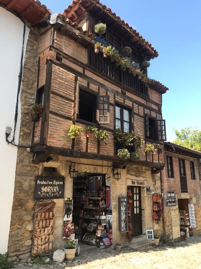 Place Santillana del Mar