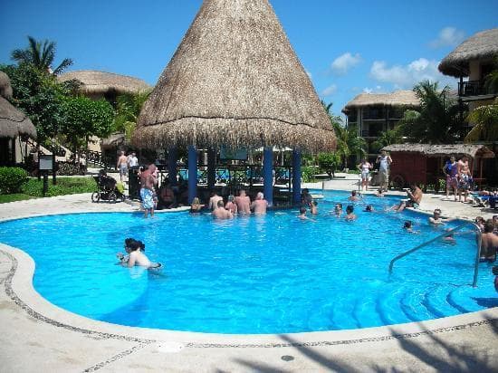 Lugar Catalonia Yucatán Beach