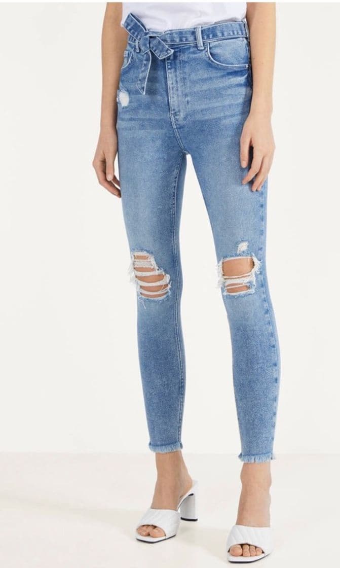 Moda Jeans skinny fit com laço