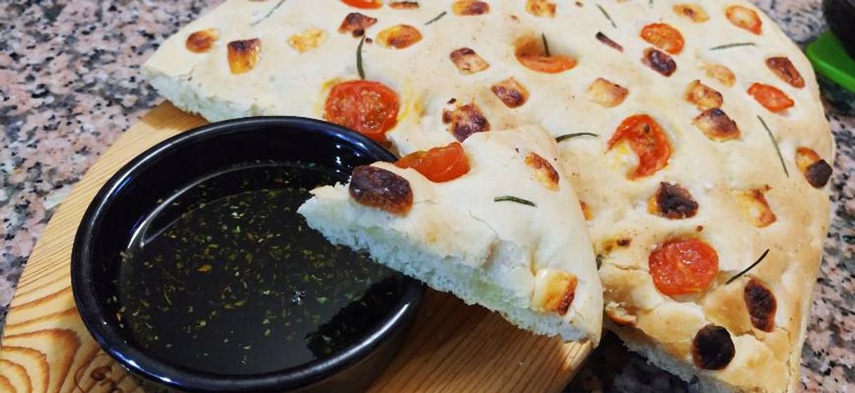 Fashion Foccacia de tomate cherry e queijo