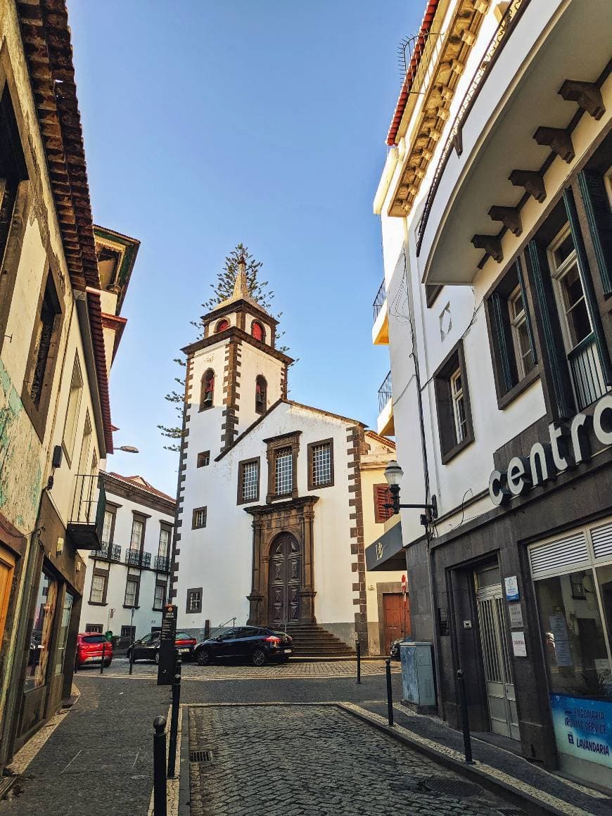 Lugar Igreja de São Pedro