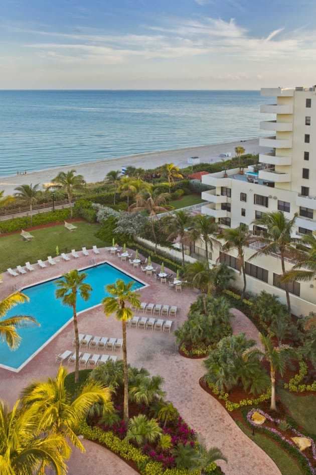 Lugar Holiday Inn Miami Beach-Oceanfront