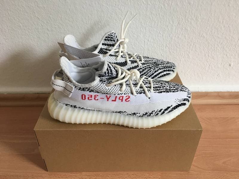 Fashion Yeezy Boost 350 V2 'Zebra'