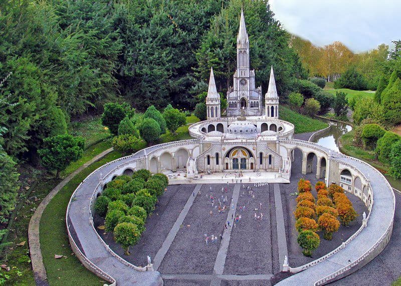 Place Lourdes