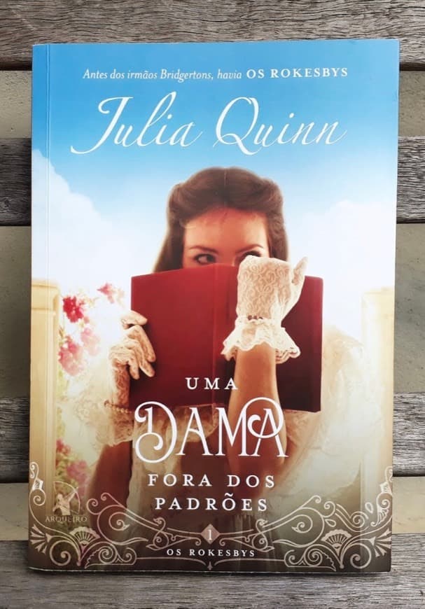 Book Uma Dama fora dos padrões- Julia Quinn