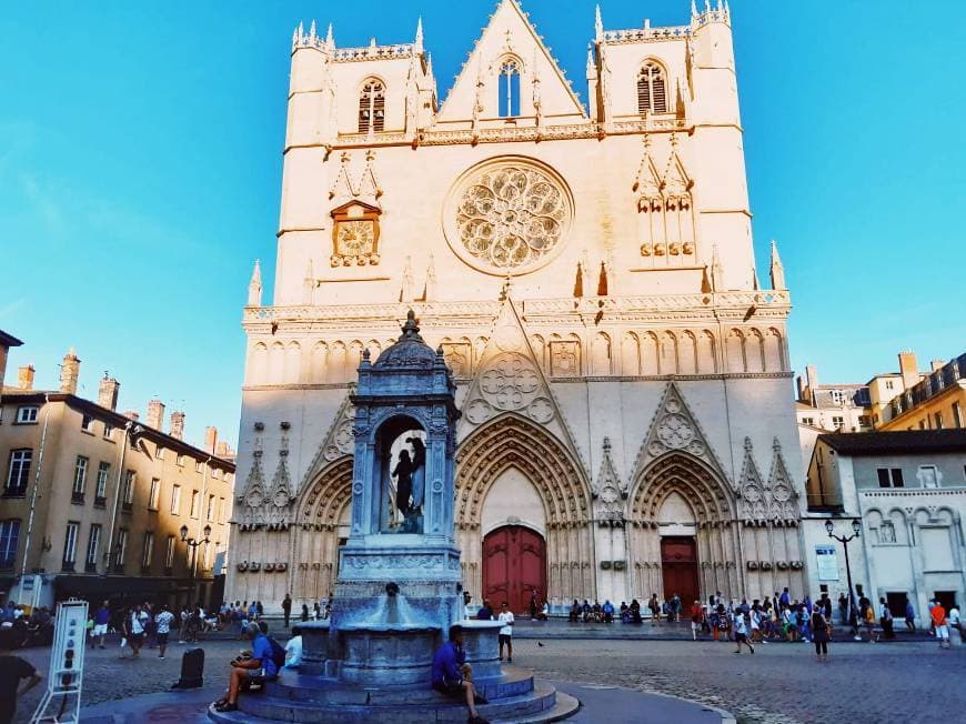 Lugar Catedral de Lyon