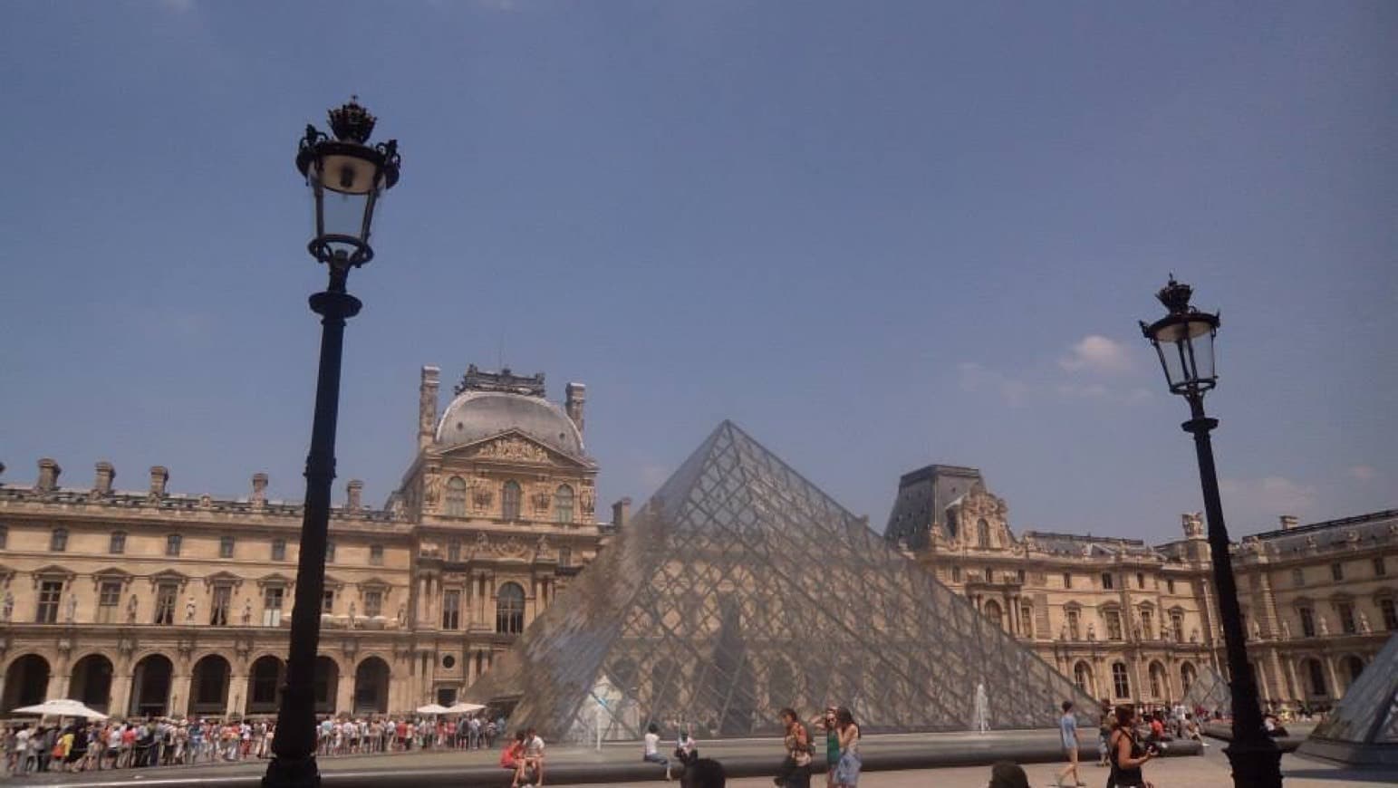 Place Museo del Louvre