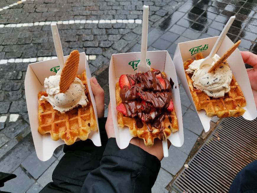 Restaurantes Fred's - Belgian Waffles and Ice Cream