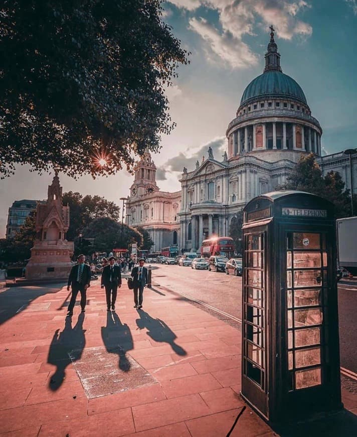 Lugar Catedral de Saint Paul