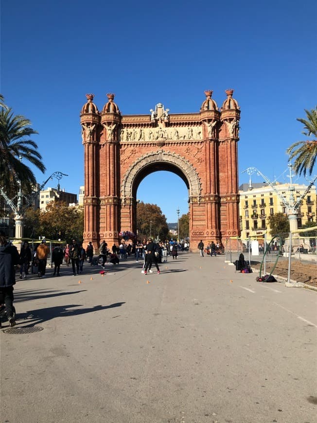 Place Arc de Triomf