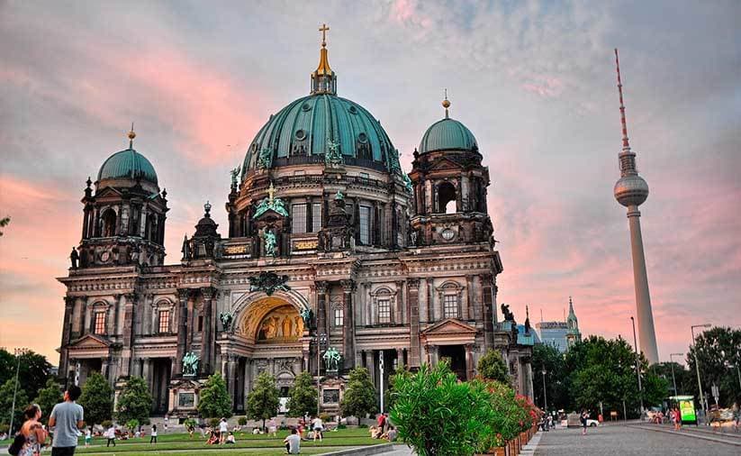 Lugar Catedral de Berlín