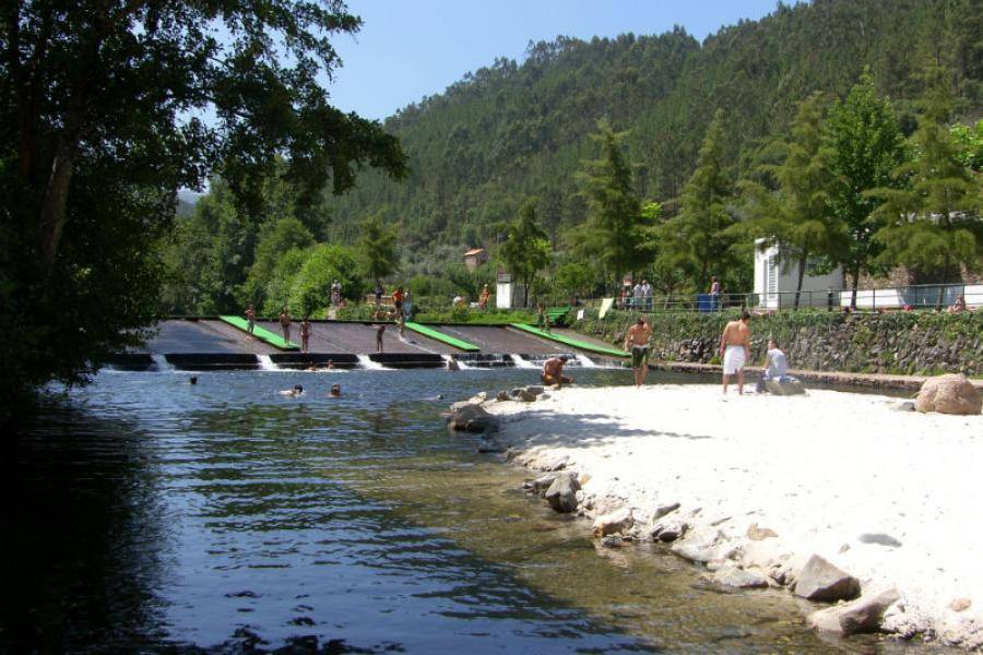 Lugar Praia Fluvial da Peneda