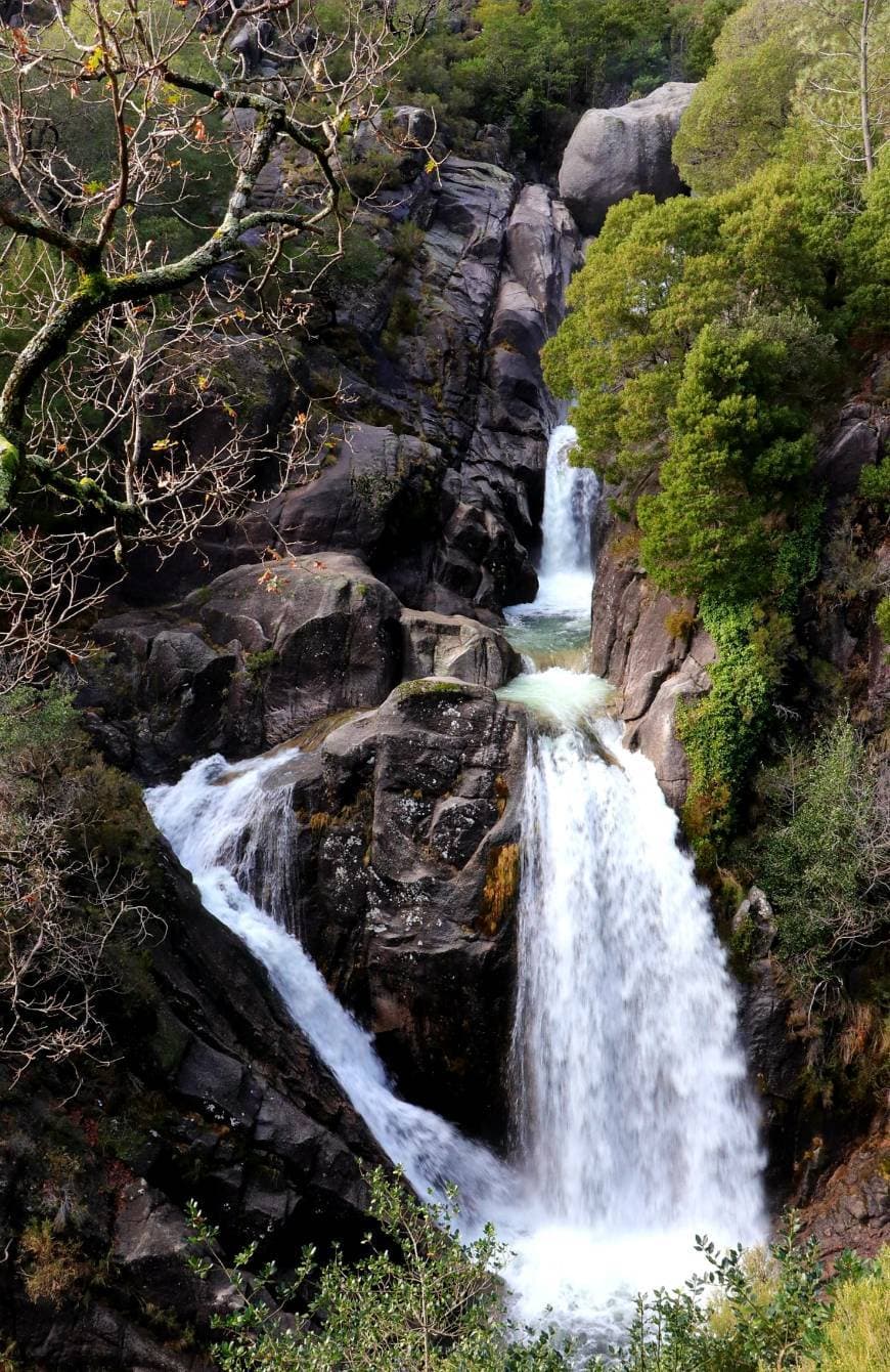 Lugar Cascata do Arado