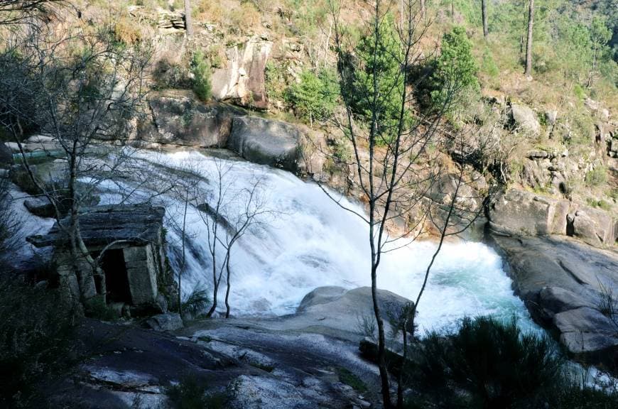 Lugar Cascata de Várzeas