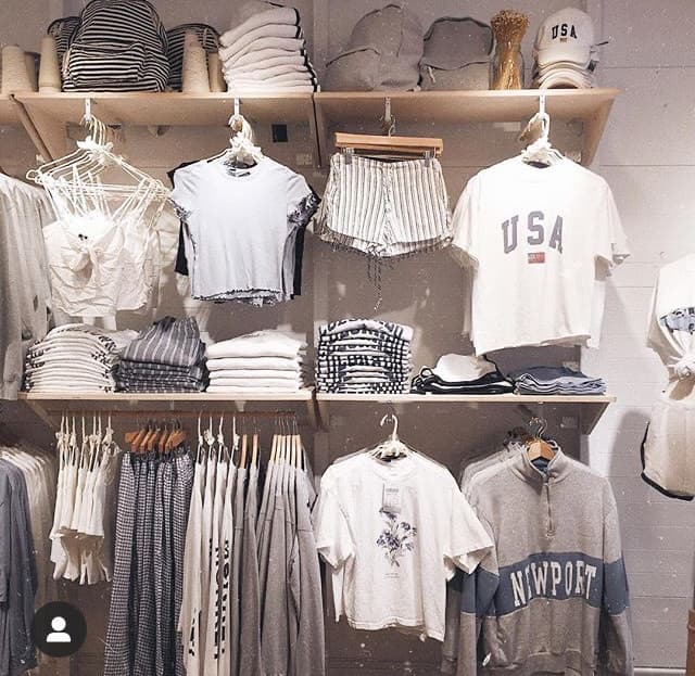 Place Brandy Melville