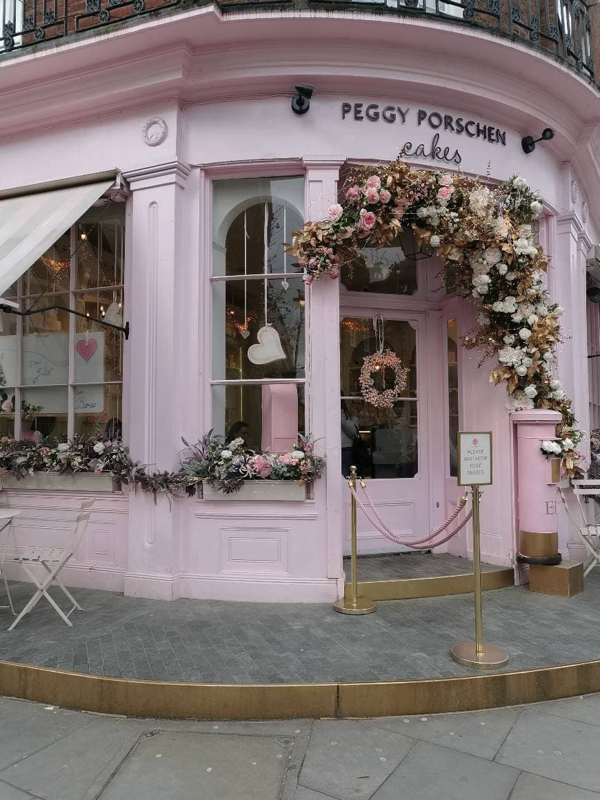 Place Peggy Porschen Cakes