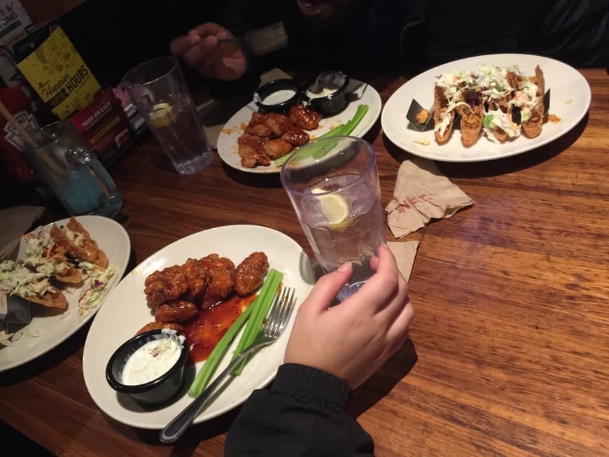 Restaurantes Applebee's Grill + Bar