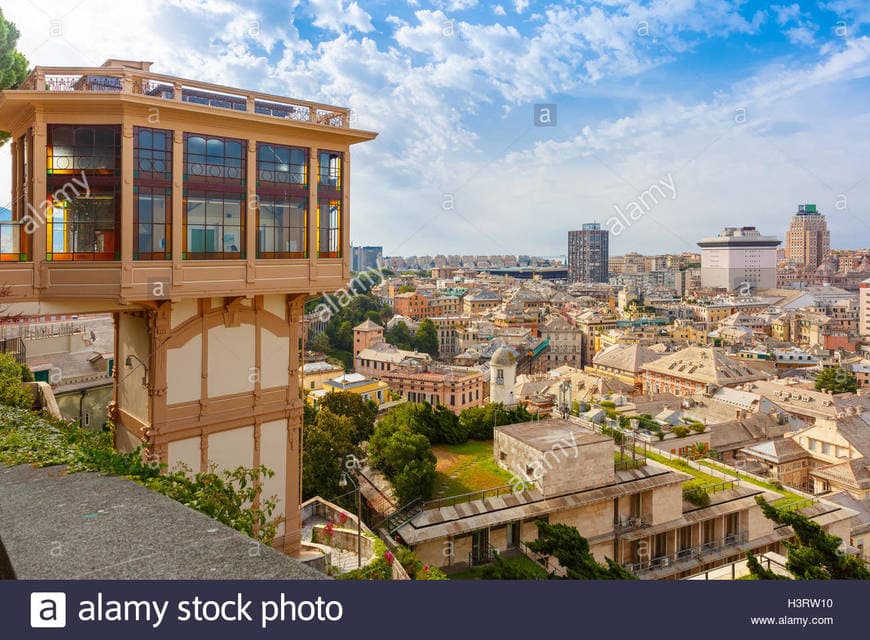 Place Spianata di Castelletto