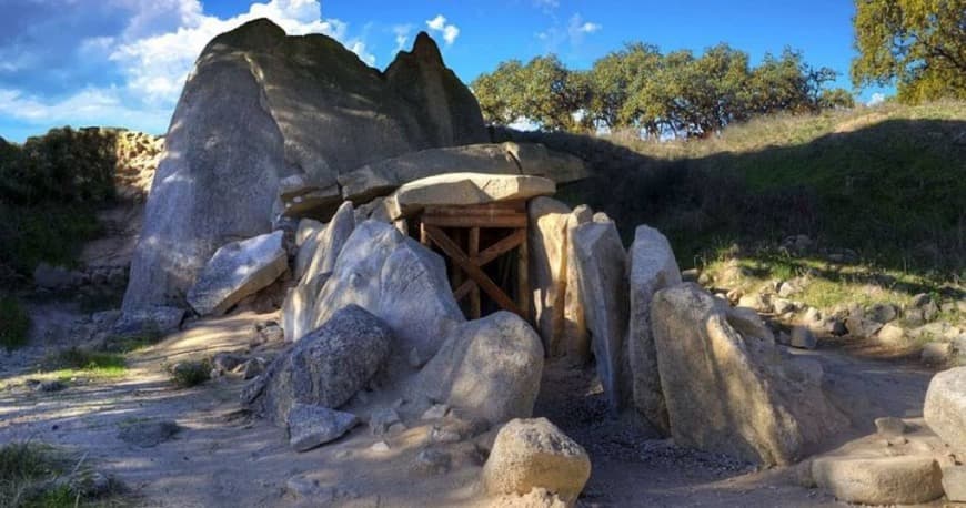 Place Great Dolmen of Zambujeiro