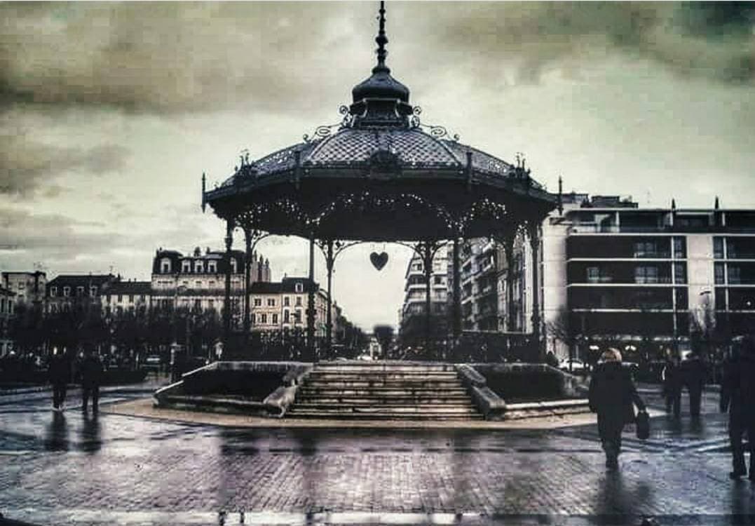 Place Kiosque Peynet