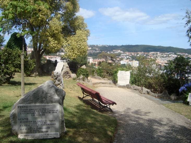 Lugar Miradouro Penedo da Saudade