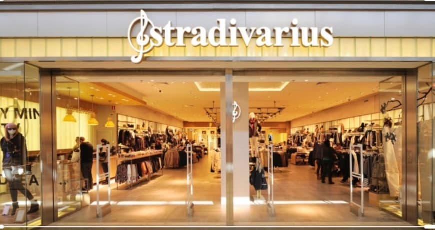 Moda STRADIVARIUS 